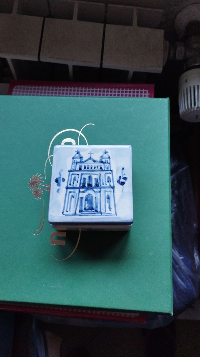 scatolina porcellana