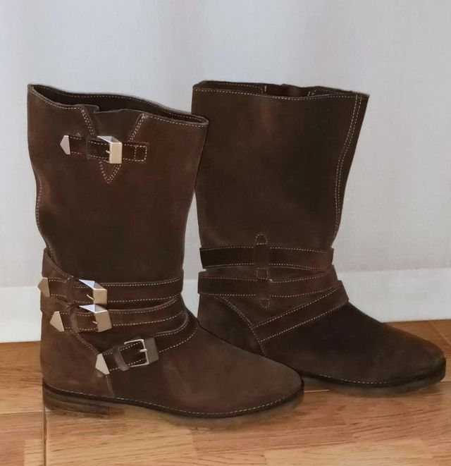 Botas ante piel vuelta. Nuevas. Talla 37