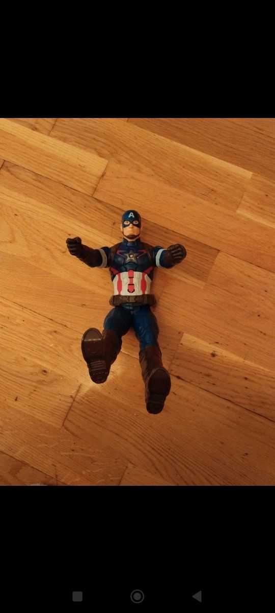 Capitán américa articulado, habla. Marv