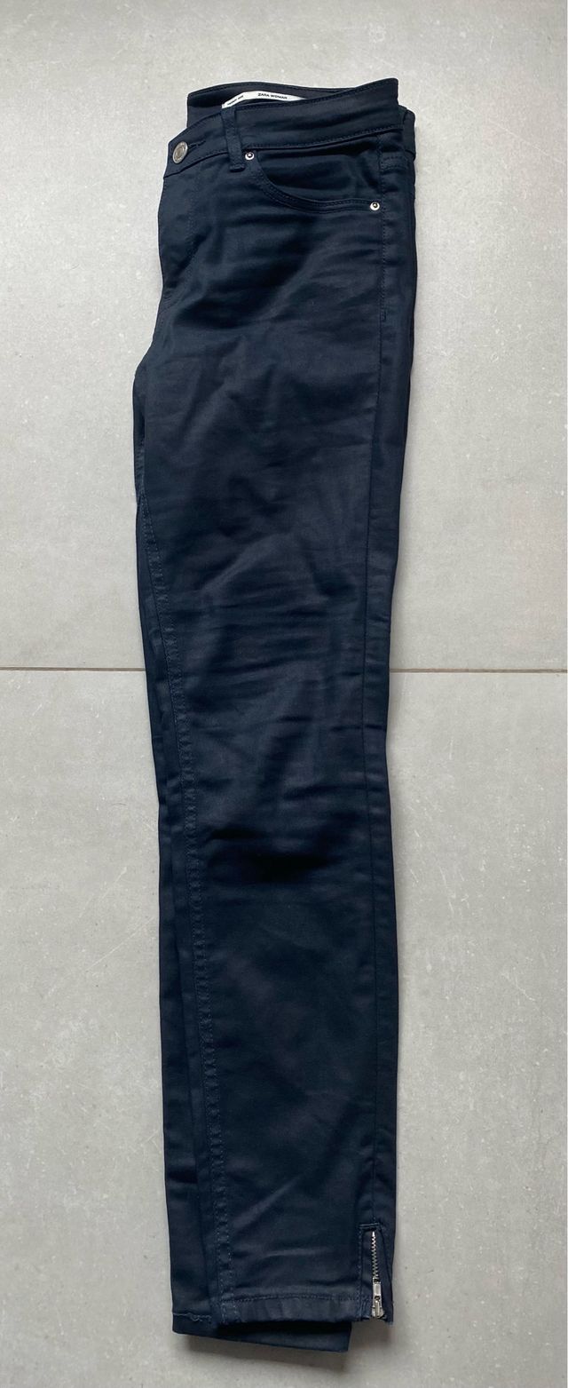 Calças skinny, efeito encerado, azul-marinho