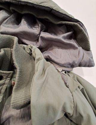 Abrigo caqui acolchado