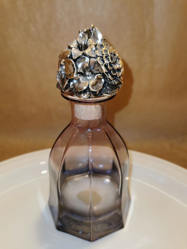 Bottiglia in vetro e argento