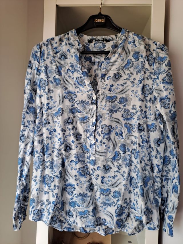 Camisa de flores de Zara