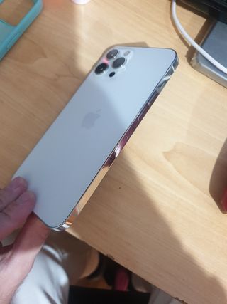 se vende iPhone 12 pro max