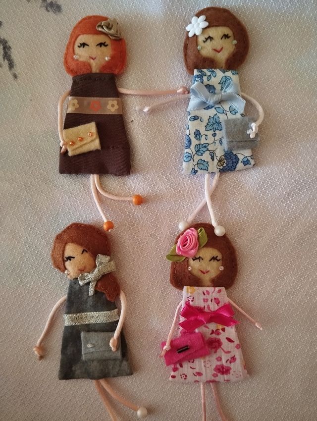 Broches fieltro muñequita
