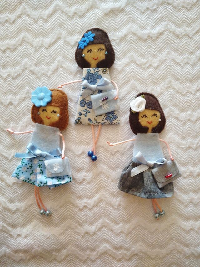 Broches fieltro muñequita