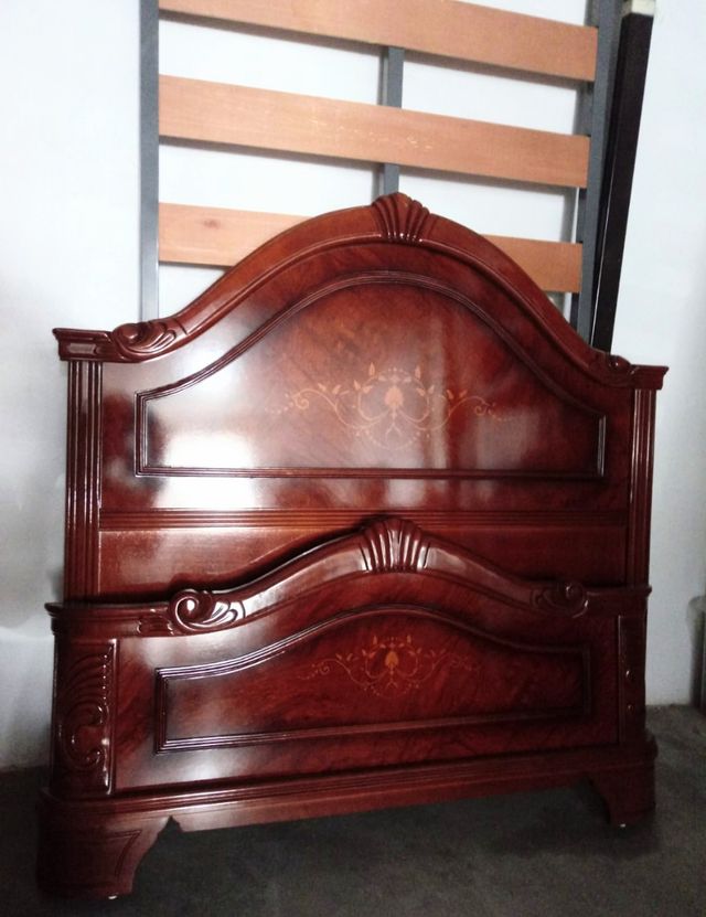 CAMA DE 1,05 COMPLETA DE MADERA