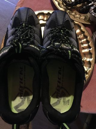 Pedales, Zapatos a Juego N43