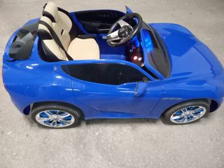 Vendo coche eléctrico niño