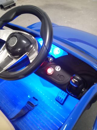 Vendo coche eléctrico niño