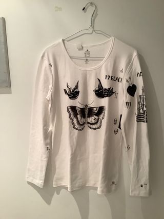 Camiseta con tatuajes Harry Styles nueva