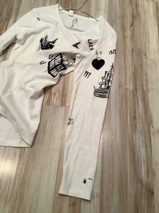 Camiseta con tatuajes Harry Styles nueva