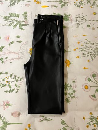 Leggings efecto piel largos Zara