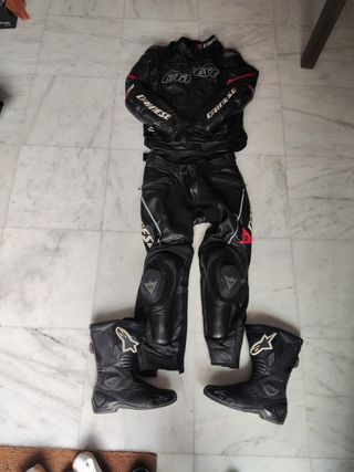 Pack Mono Dainese talla 50/52 + botas 43