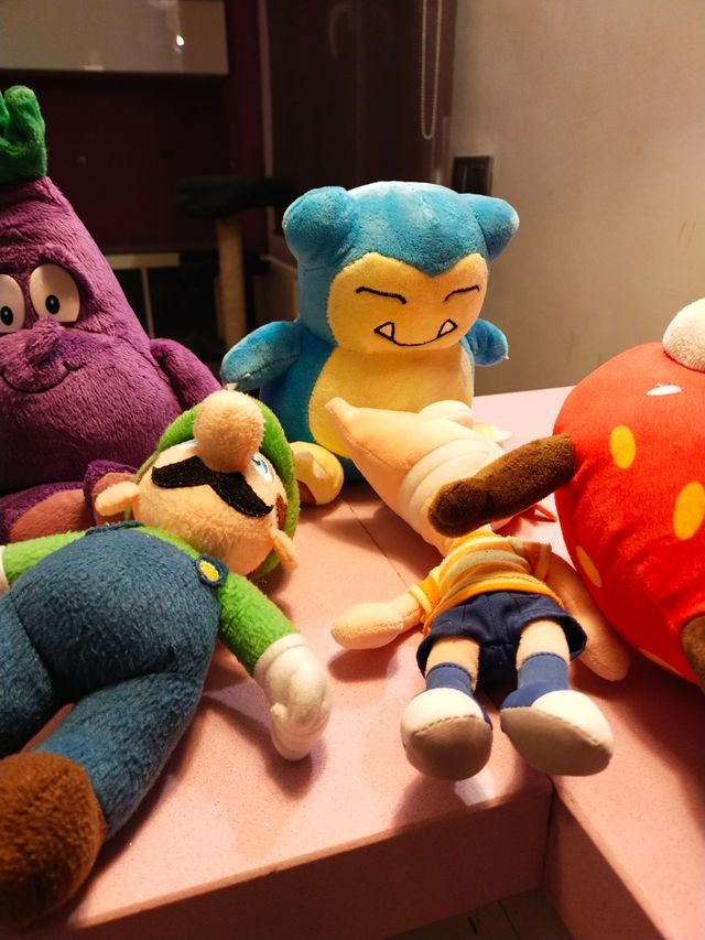 Lote peluches licencias varias