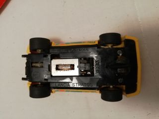 LOTE DE 2 COCHES DE SCALEXTRIC