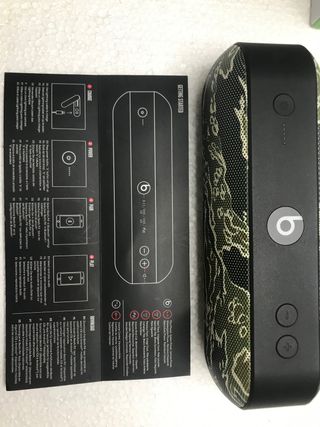 Altavoz Beats Pill Speaker Undefeated