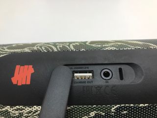 Altavoz Beats Pill Speaker Undefeated