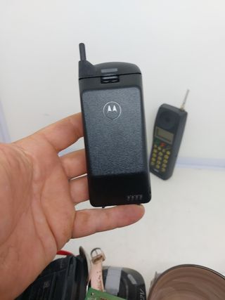 3 TELÉFONOS MÓVILES ANTIGUOS