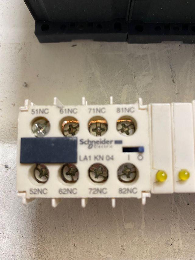 Schneider Electric Componenti automazione LC1K09