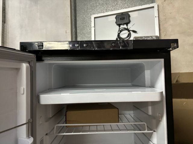 Nevera 12v 83l con congelador