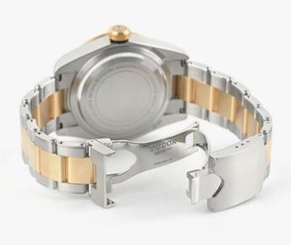 Reloj TUDOR BLACK BAY
79733N ORO 18KT Y ACERO