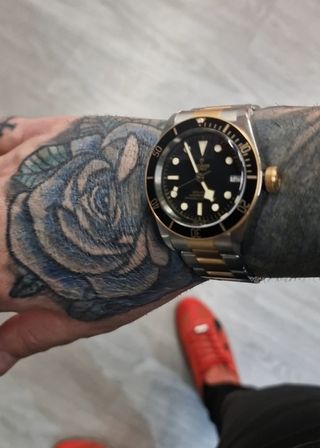 Reloj TUDOR BLACK BAY
79733N ORO 18KT Y ACERO