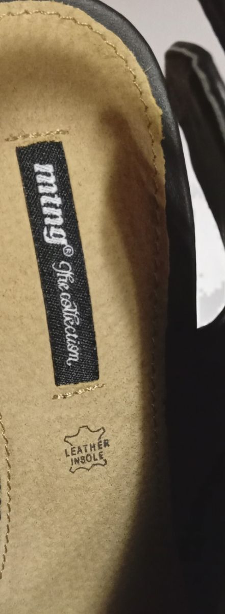 Sandalias Mustang tipo botín cerradas