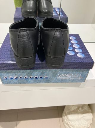 Zapatos de piel msrca Vanelli confort