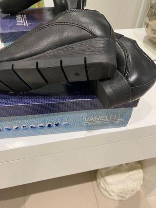 Zapatos de piel msrca Vanelli confort