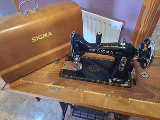 Maquina de coser SIGMA