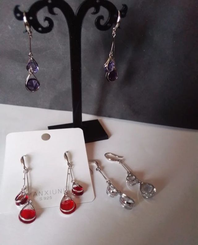 Pendientes de plata y piedra de color