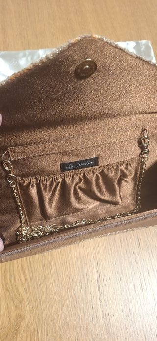 Bolso de fiesta dorado y marrón