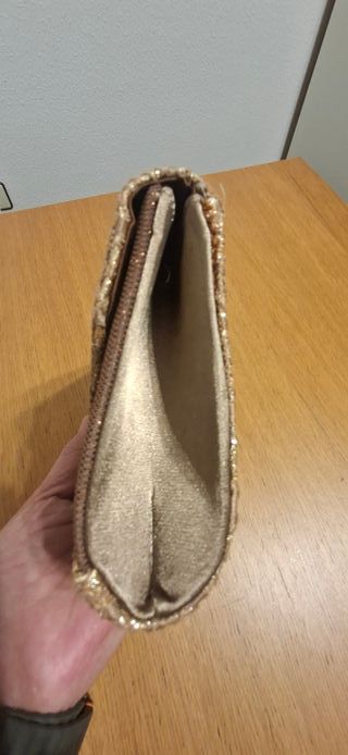 Bolso de fiesta dorado y marrón