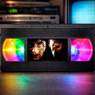 LÁMPARA HARRY POTTER VHS LED MULTICOLOR