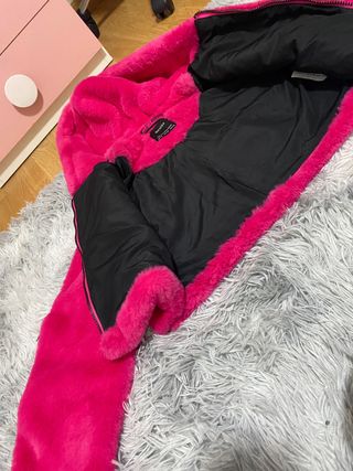 chaqueta rosa de pelo