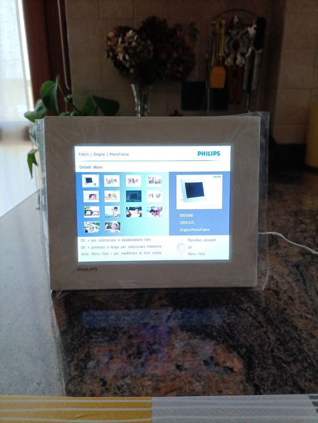 Philips photoframe 7'' SPF2027