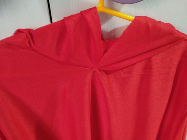 Capa roja disfraz