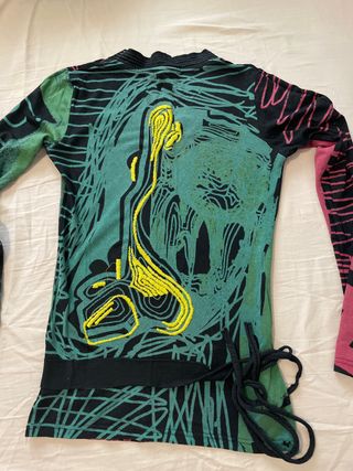 Csmiseta desigual