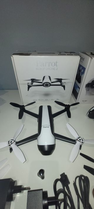 Dron parrot bebop 2
