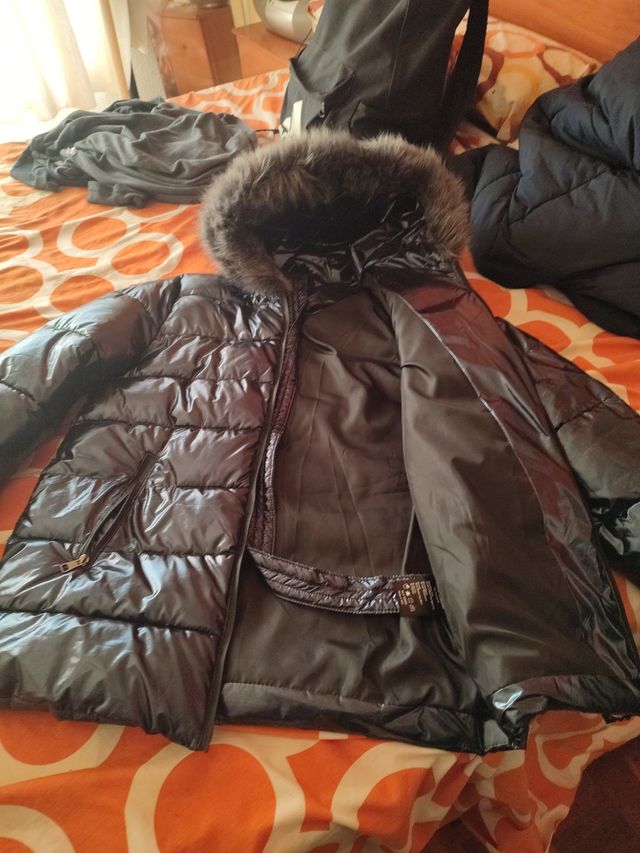 Anorak plumas, color azul  . comprado en boutique