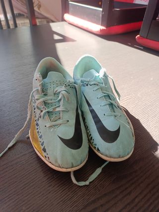 Botas fútbol niño N°32