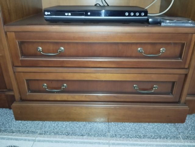 Mueble televisión salón rústico