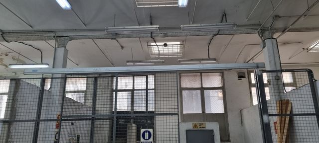 Puerta malla metalica