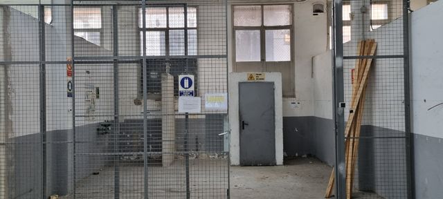 Puerta malla metalica