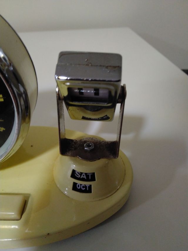 Despertador con calendario