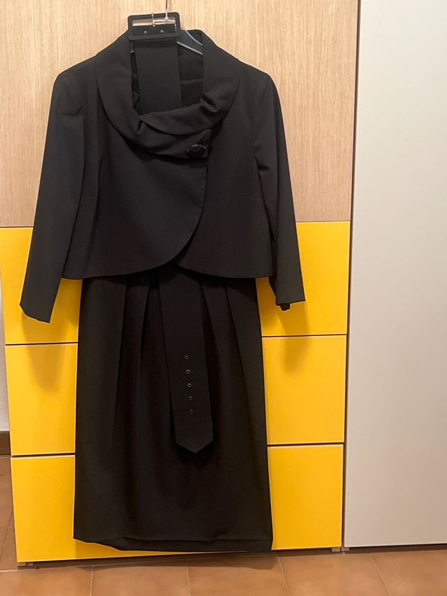 Vestito nero con giacchetta donna