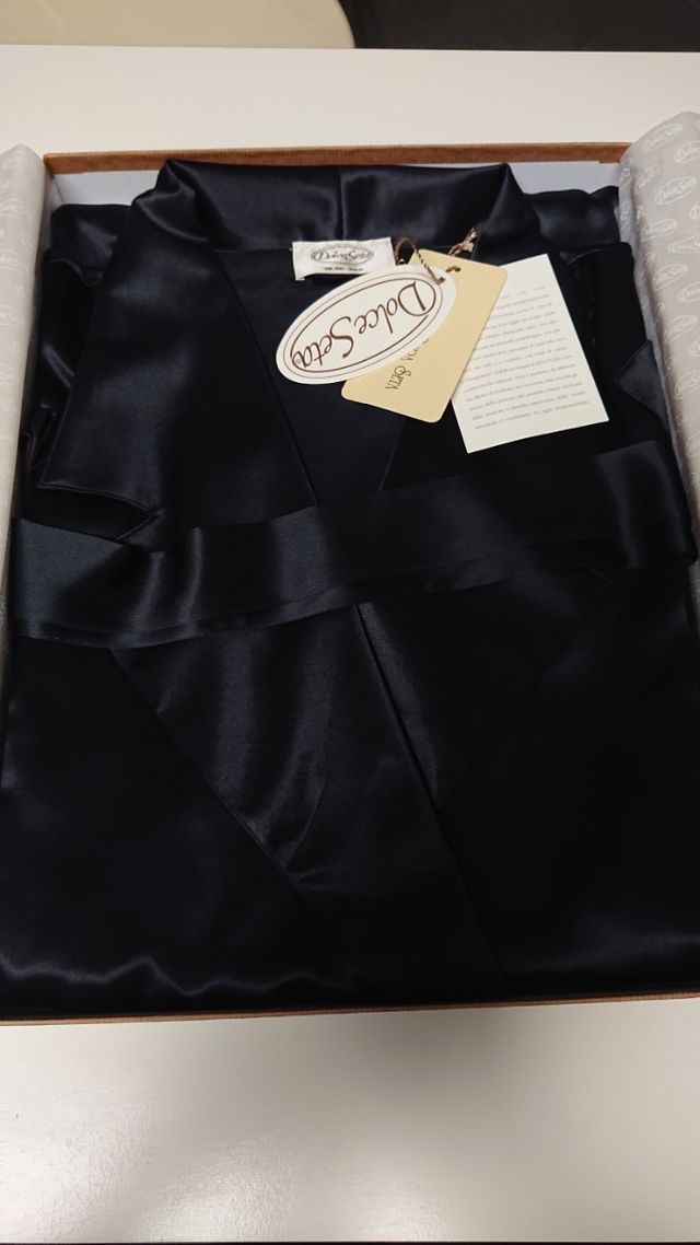 Vestaglia tg 46, 100% raso seta nera