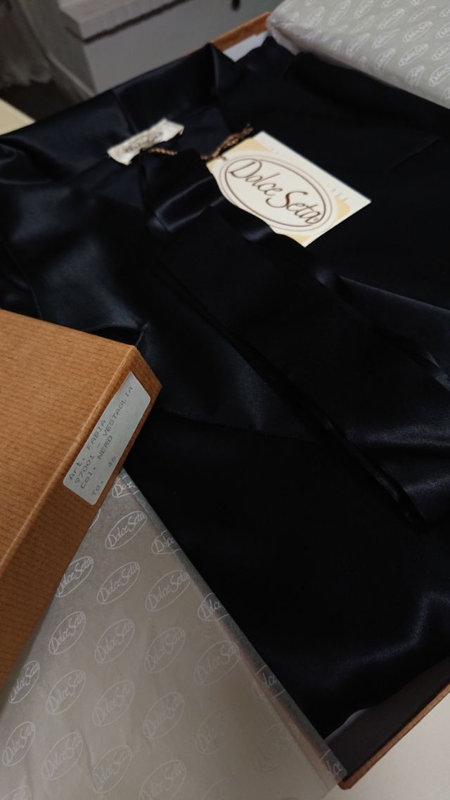 Vestaglia tg 46, 100% raso seta nera