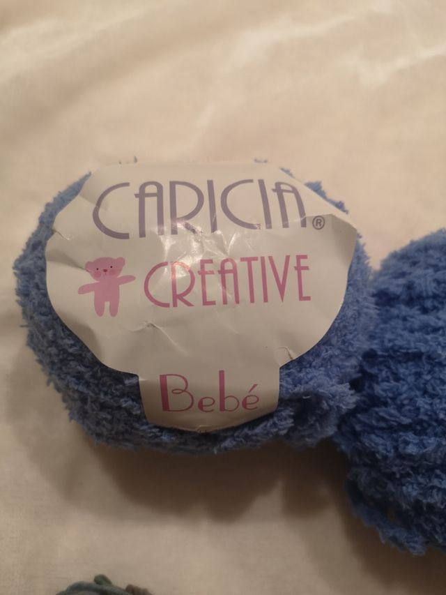 Ovillos de lana variados